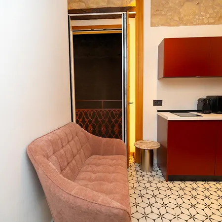 Camelia Relais تروبيا